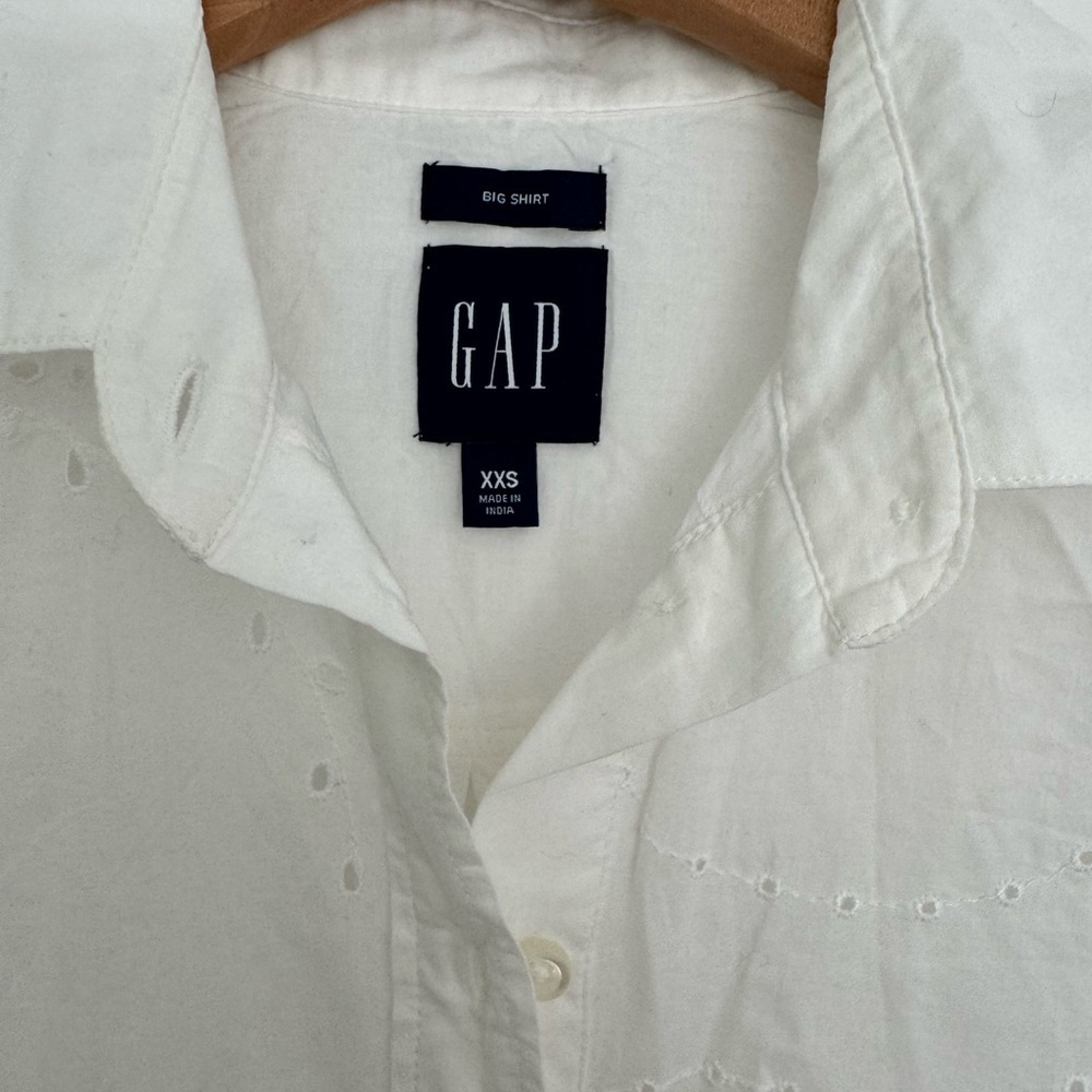 NEW Gap women’s white eyelet long sleeve button shirt top blouse size XS S - Picture 2 of 2
